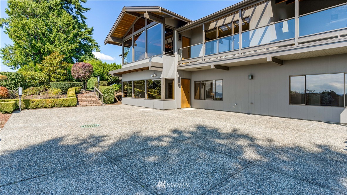 16900 Talbot Road Edmonds, WA 98026 - Photo 34 of 40