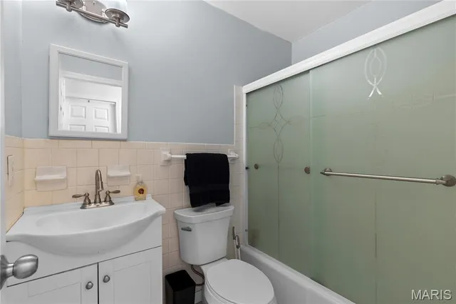 $292,500 | 18 Kenworth Drive, St. Peters, MO 63376