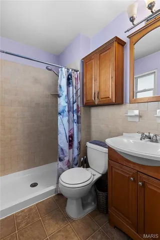 $292,500 | 18 Kenworth Drive, St. Peters, MO 63376