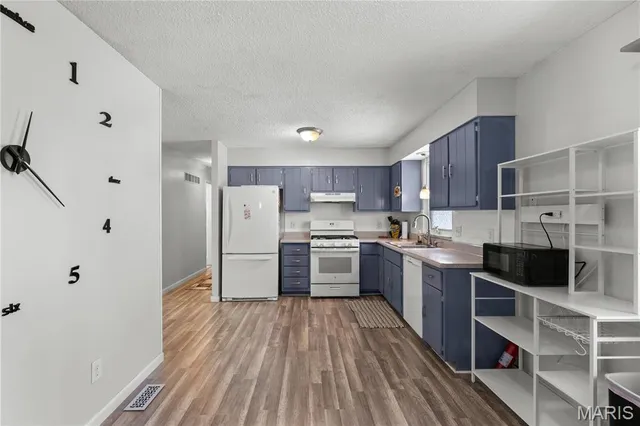 $292,500 | 18 Kenworth Drive, St. Peters, MO 63376