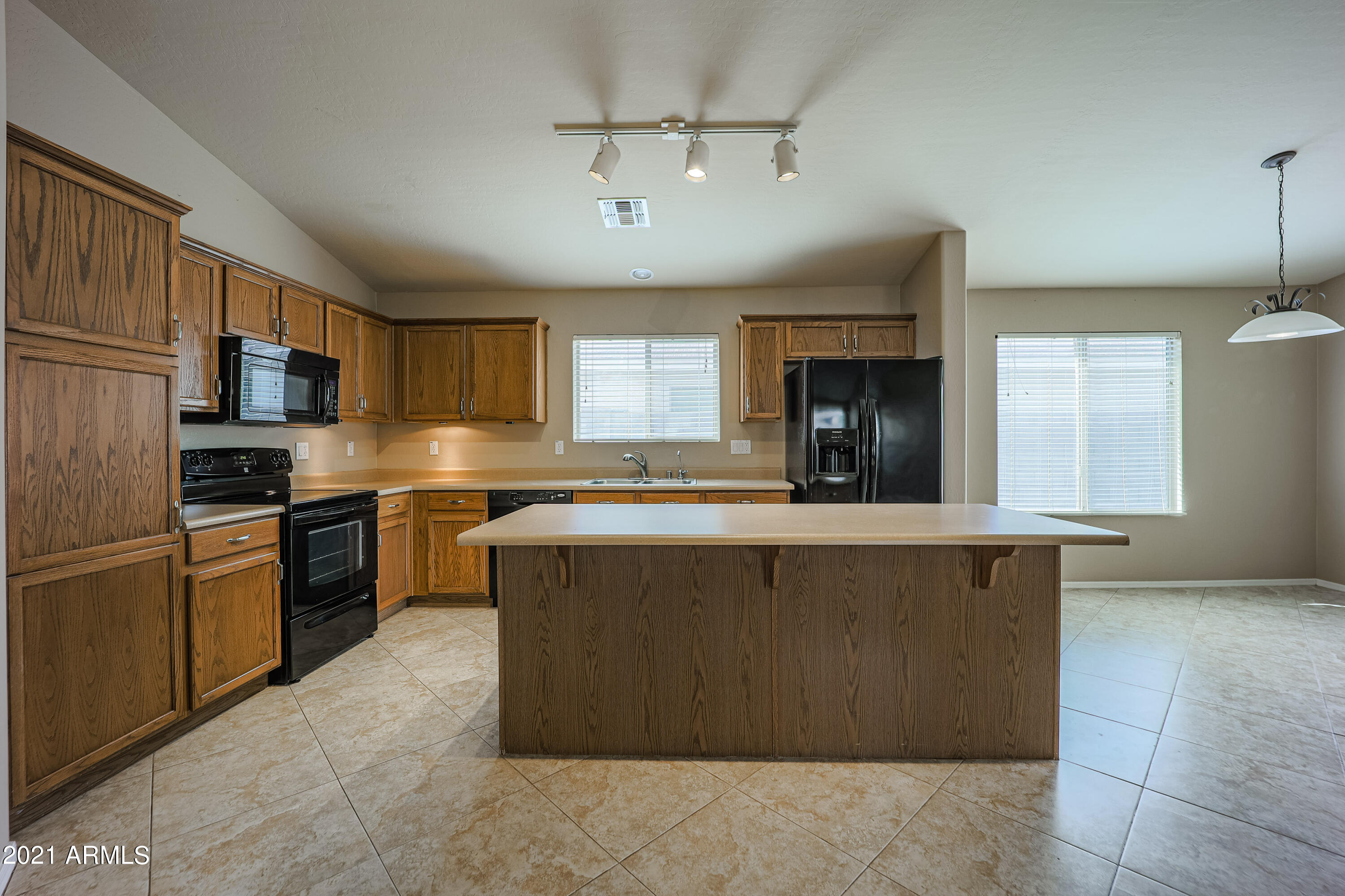 17780 West Calavar Road Surprise, AZ 85388 - Photo 7 of 31 B (4)