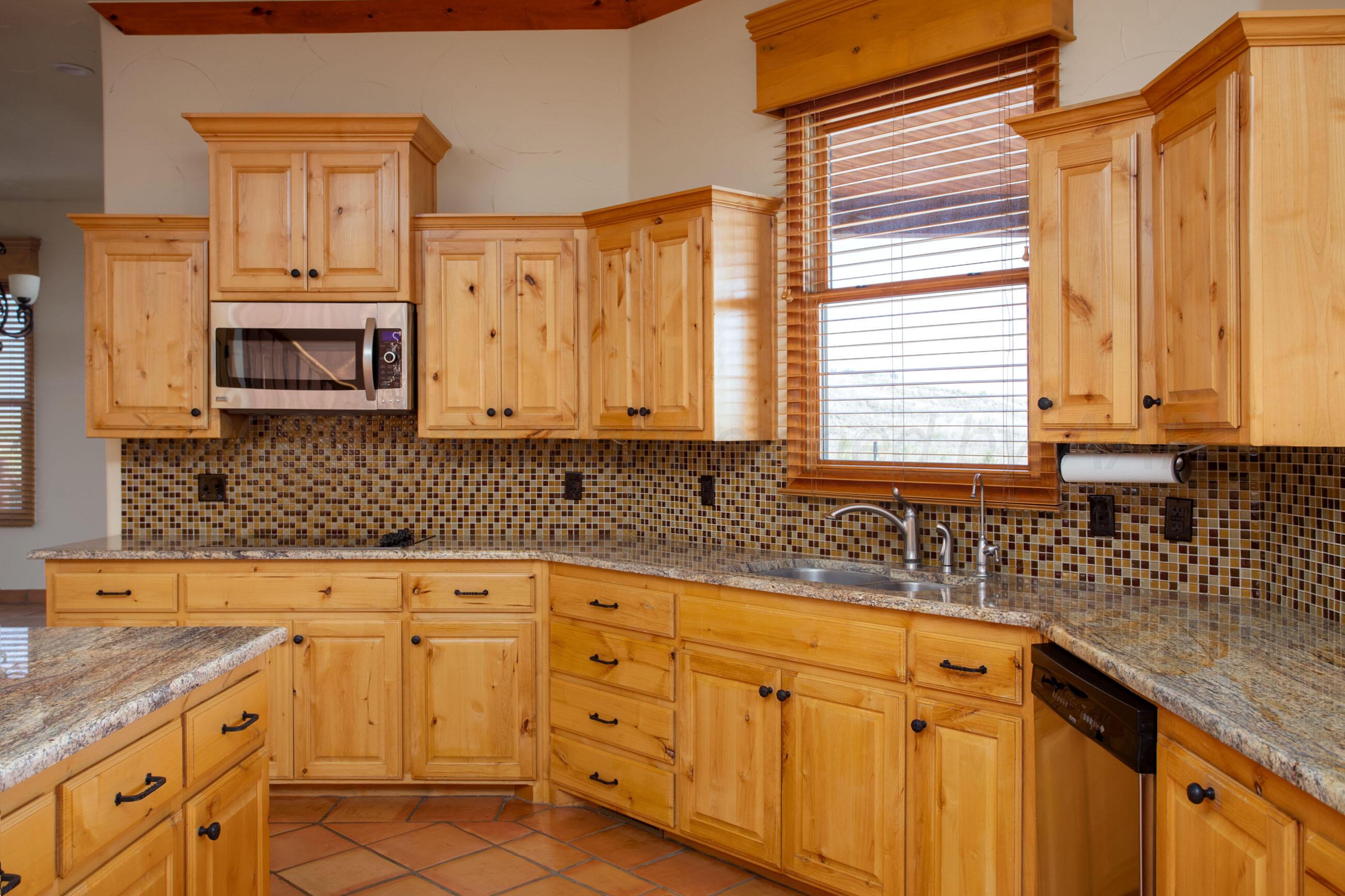 4300 Ranch Road Amarillo, TX 79124 - Photo 14 of 77 4300 Ranch - Kitchen 2