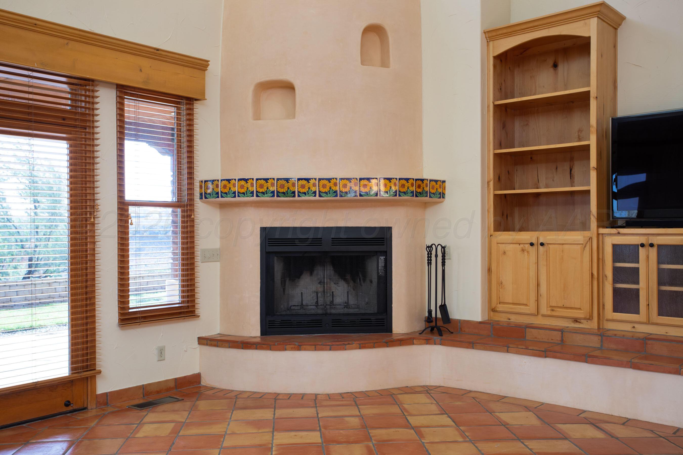 4300 Ranch Road Amarillo, TX 79124 - Photo 10 of 77 4300 Ranch - Living 3