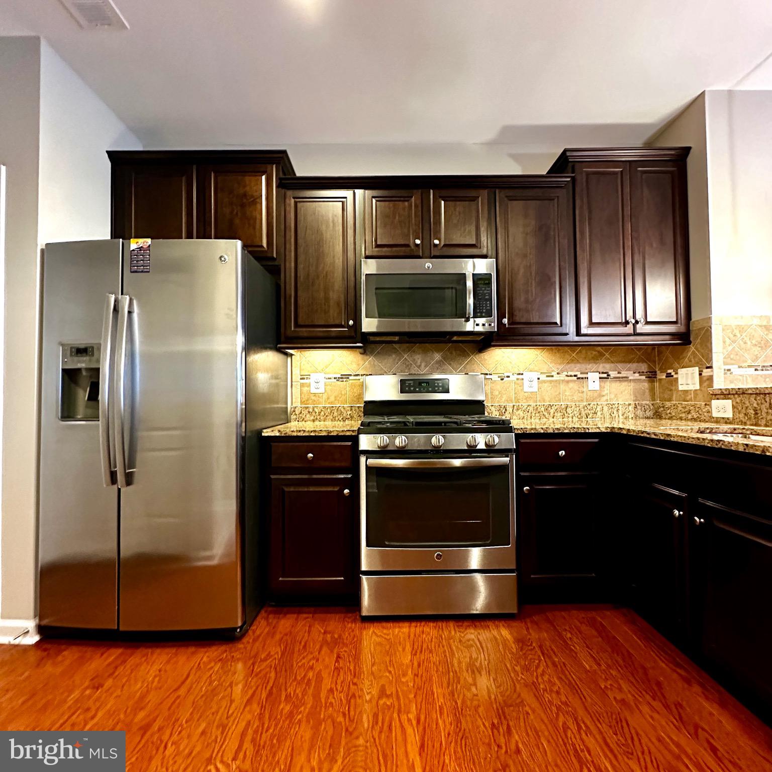 4863 Dane Ridge Circle Woodbridge, VA 22193 - Photo 3 of 21