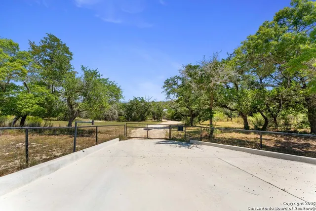 $425,000 | 93 Billings, Boerne, TX 78006