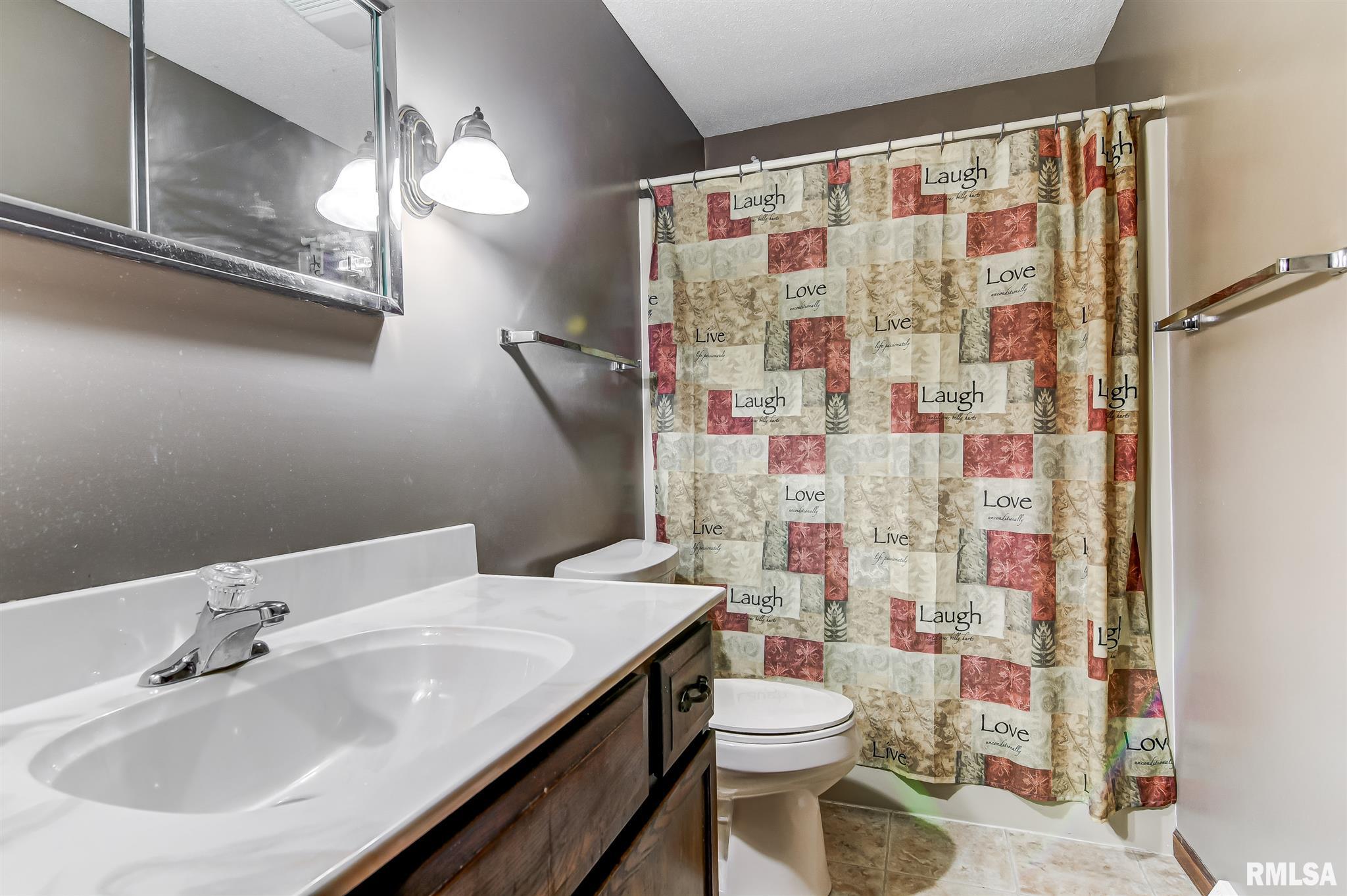 2613 Cardifs Avenue Springfield, IL 62704 - Photo 21 of 39 Gallery Image 21