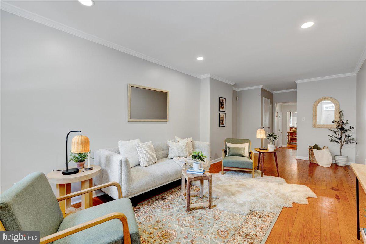 1022 Riverside Avenue Baltimore, MD 21230 - Photo 4 of 36 Gallery Image 4
