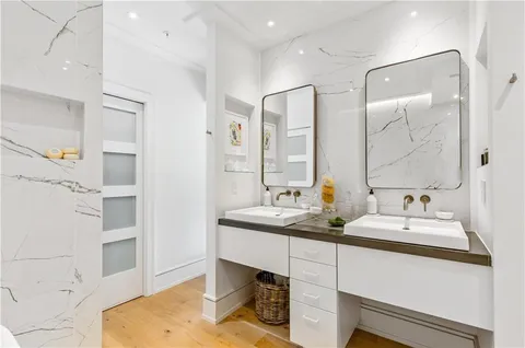 $572,000 | 206 11th Street Northeast, Unit 502, Atlanta, GA 30309