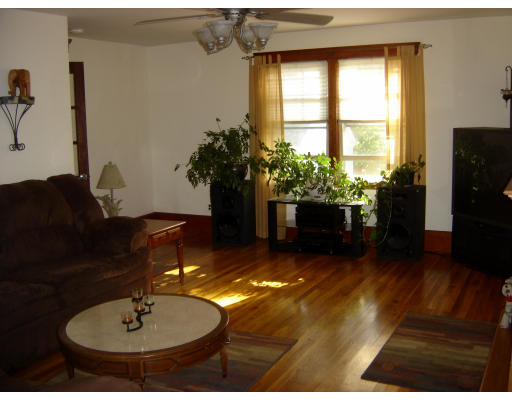 38 Parker Road Holden, MA 01520 - Photo 4 of 11 Gallery Image 4