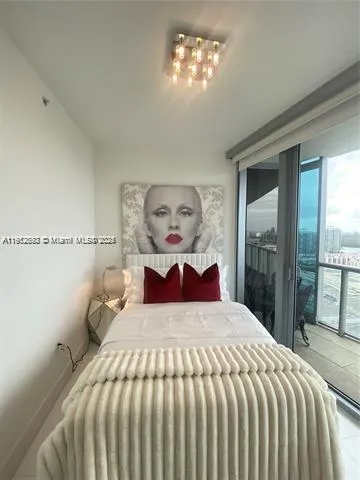 $17,500 | 17121 Collins Avenue, Unit 2908, Sunny Isles Beach, FL 33160