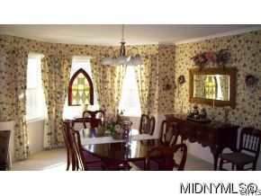 127 Gilbert Road New Hartford, NY 13413 - Photo 3 of 6 Gallery Image 3