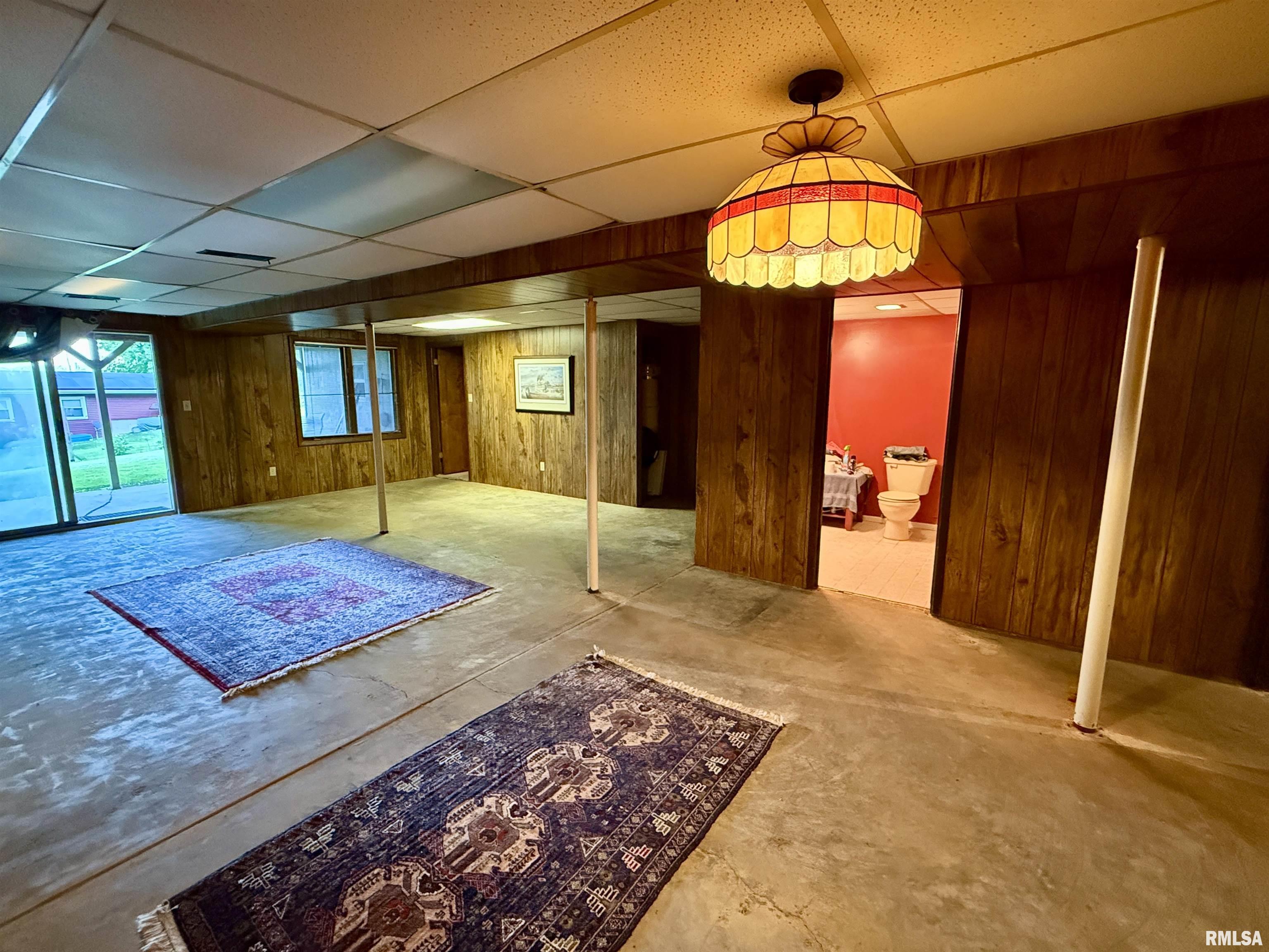1066 Lakeview Road South Dahinda, IL 61428 - Photo 31 of 40