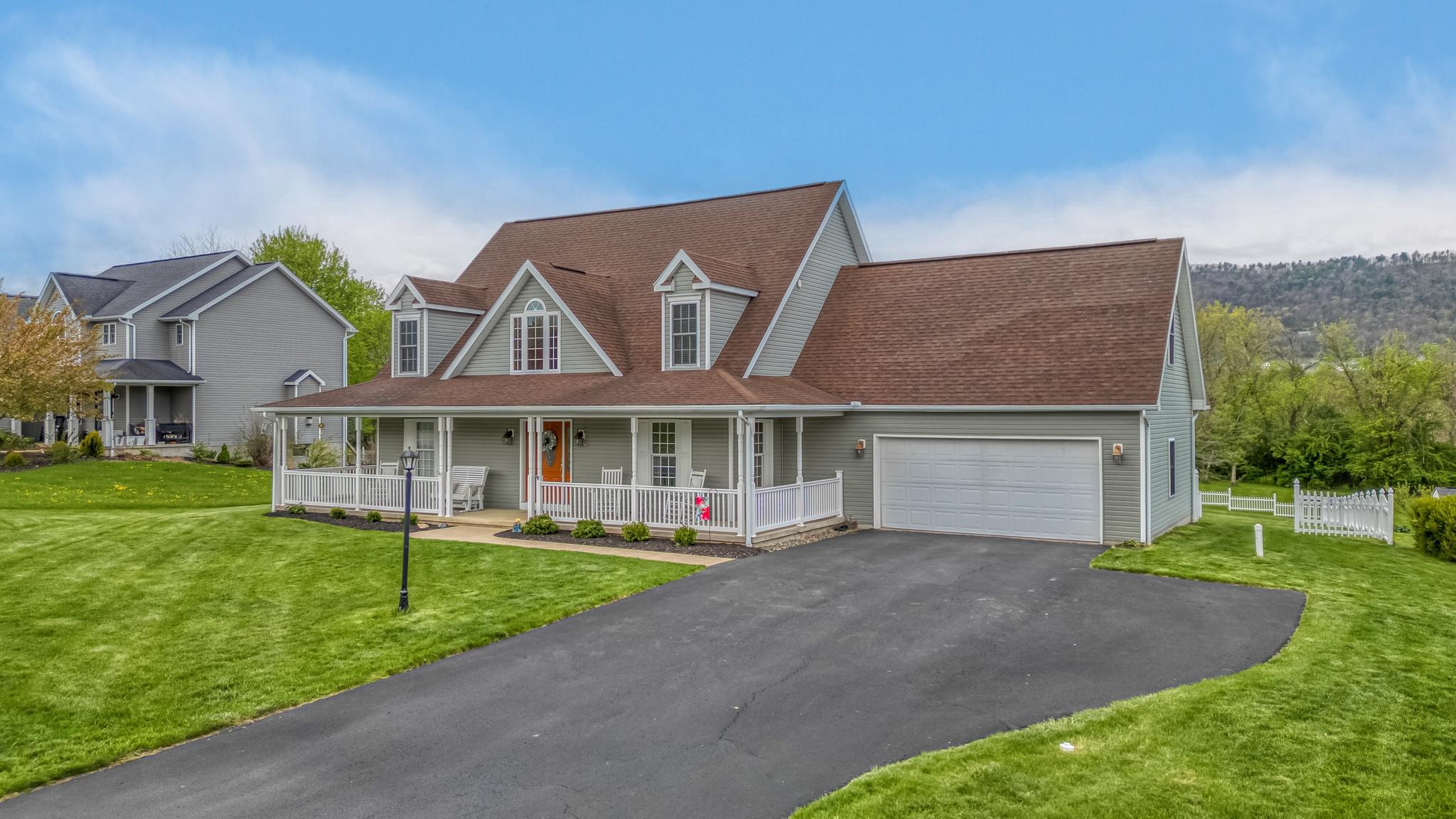 Cape Cod home with 5' wide covered porch