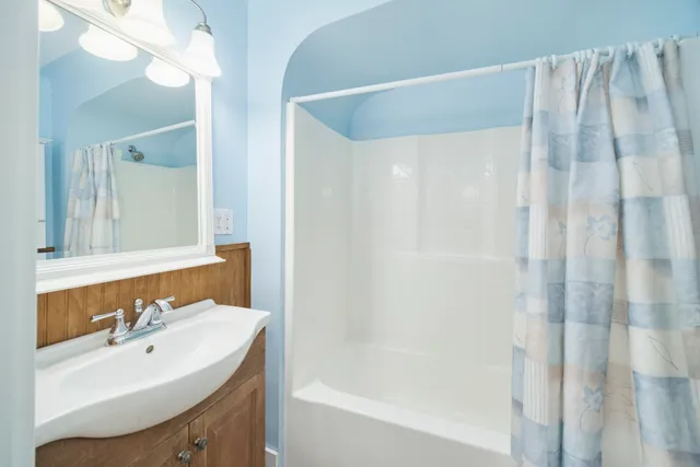 $165,000 | 216 1st Avenue, Manistee, MI 49660