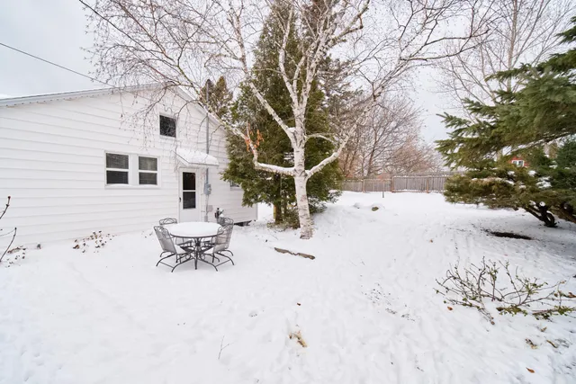 $165,000 | 216 1st Avenue, Manistee, MI 49660