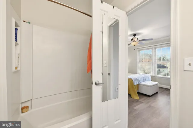 $2,800 | 2964 Kings Station Court, Alexandria, VA 22306