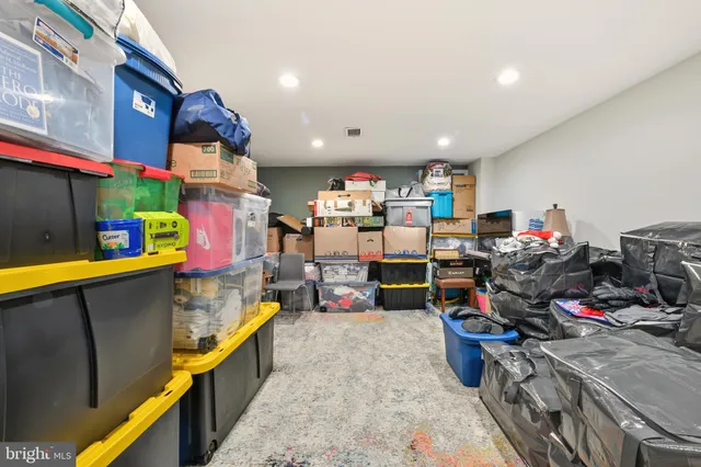 $2,800 | 2964 Kings Station Court, Alexandria, VA 22306