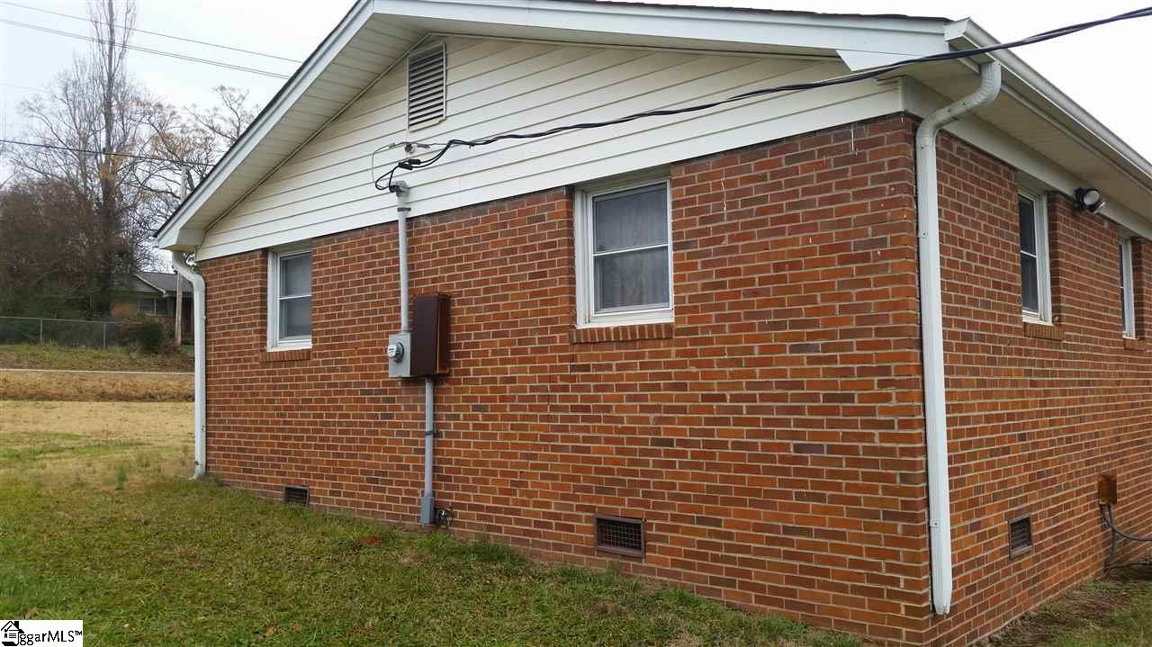 View of right side of house