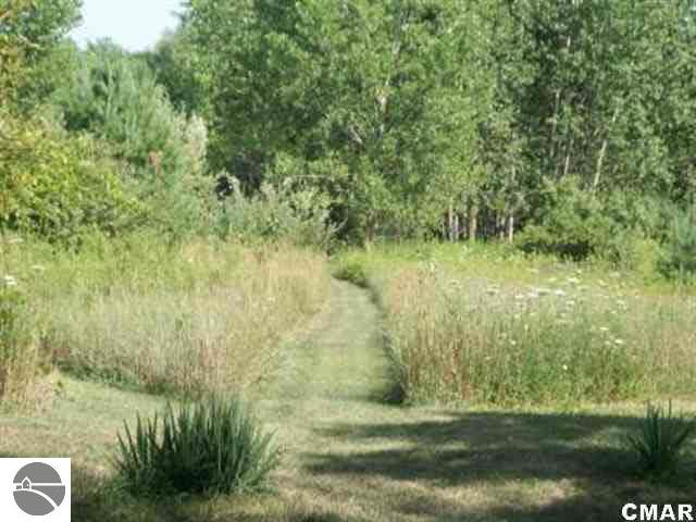 692 North Duffield Road Sumner, MI 48889 - Photo 2 of 25 1746157-1.JPG
