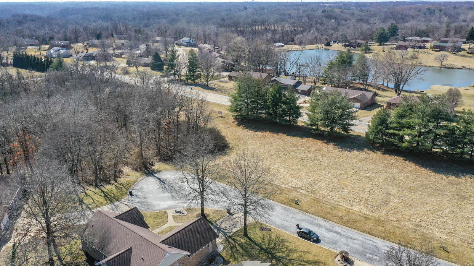 77 Deerfield Circle Alton, IL 62002 - Photo 3 of 12