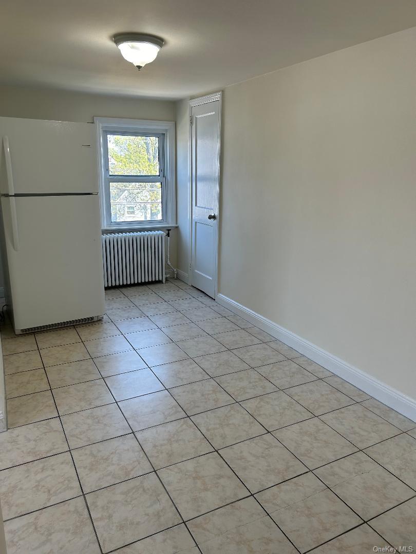 19 Firwood Road, Unit 2 Port Washington, NY 11050 - Photo 3 of 9