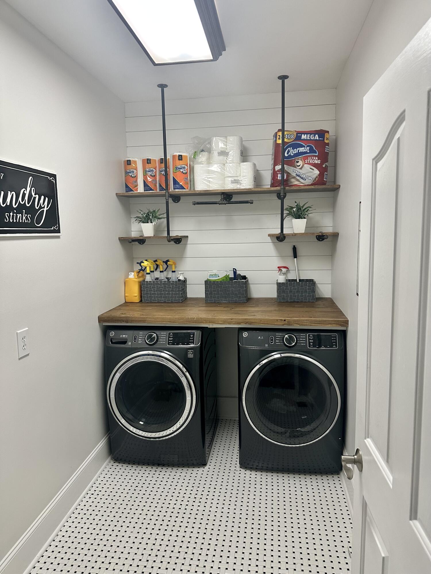 1084 Rivershore Road Charleston, SC 29492 - Photo 57 of 114 Laundry Roon