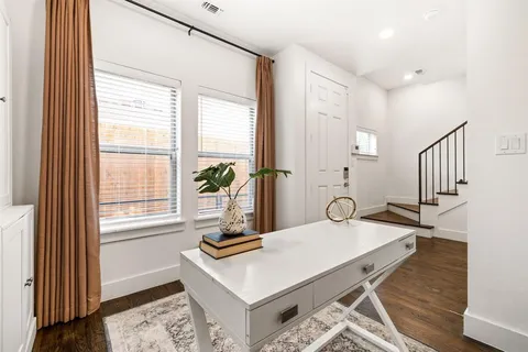 $475,000 | 4222 Roseland Avenue, Unit 102, Dallas, TX 75204