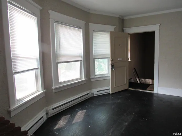 $795 | 1701 25th Street, Unit 4, Rock Island, IL 61201