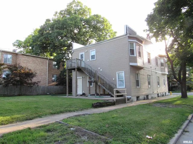 $795 | 1701 25th Street, Unit 4, Rock Island, IL 61201