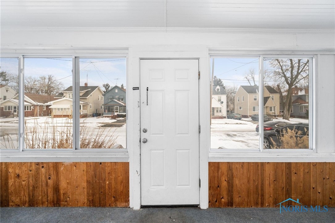 923 Alvison Road Toledo, OH 43612 - Photo 3 of 35 Gallery Image 3