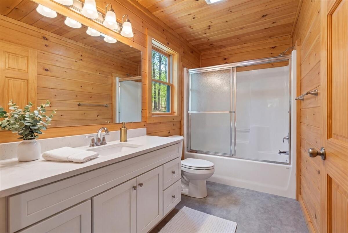 203 Belgrade Road Oakland, ME 04963 - Photo 29 of 78 84-DSC06612