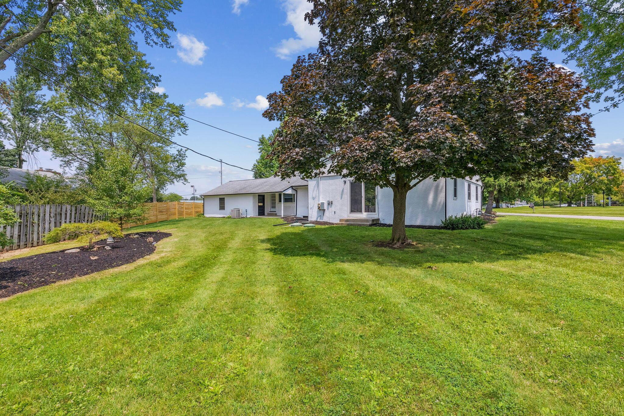 5115 Henderson Heights Road Columbus, OH 43220 - Photo 49 of 54 49-web-or-mls-5115-henderson-heights-rd