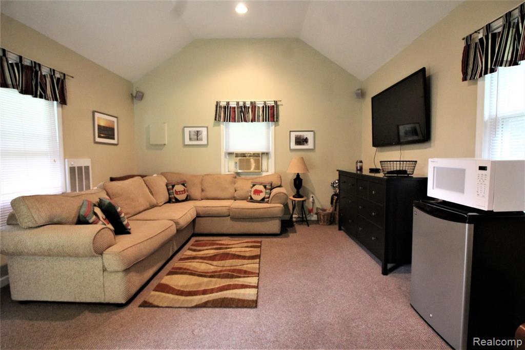16089 Bak Road Belleville, MI 48111 - Photo 38 of 52