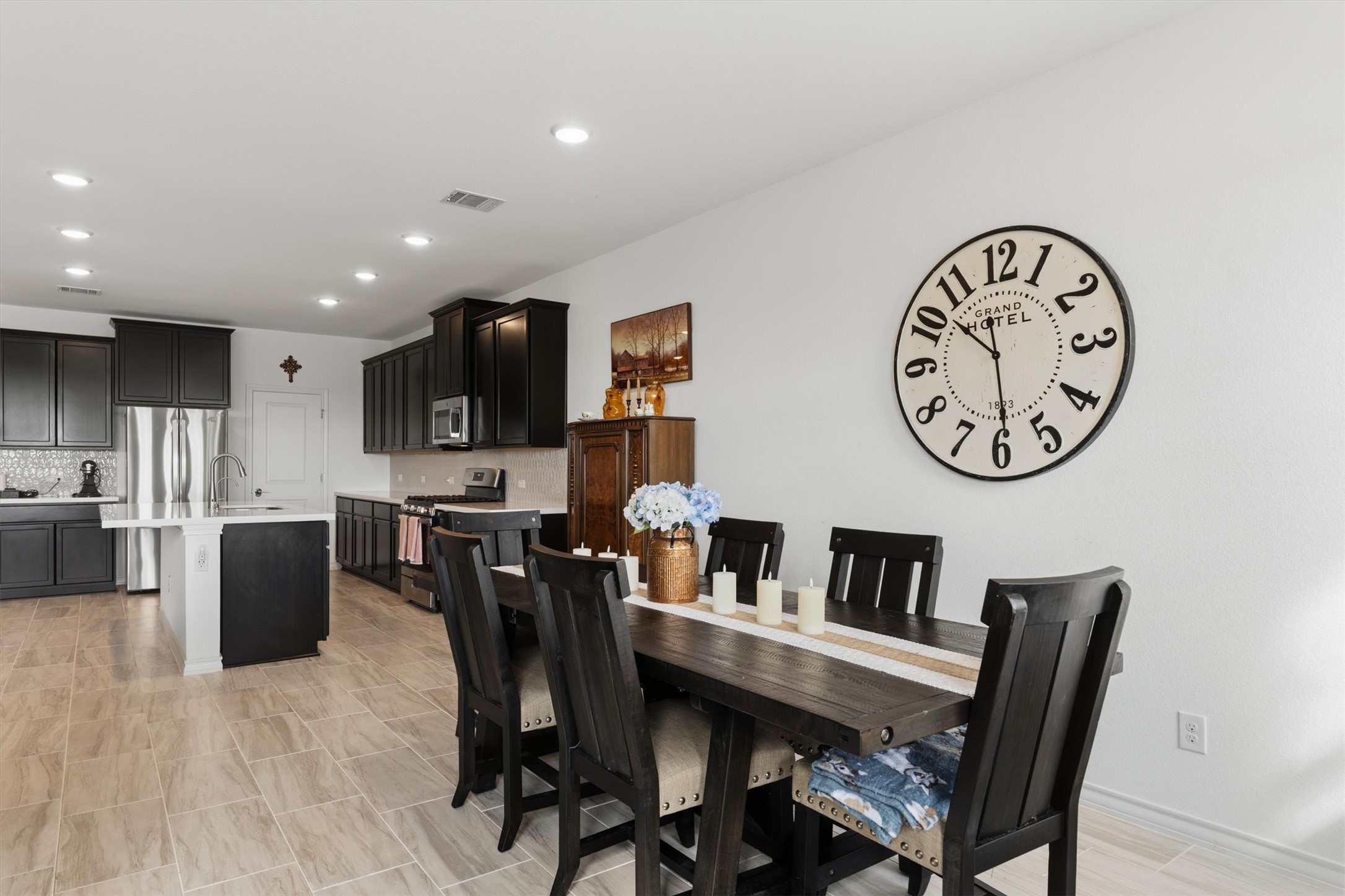 1000 Moose Road Hutto, TX 78634 - Photo 13 of 29 Dining area with recessed lighting and baseboards