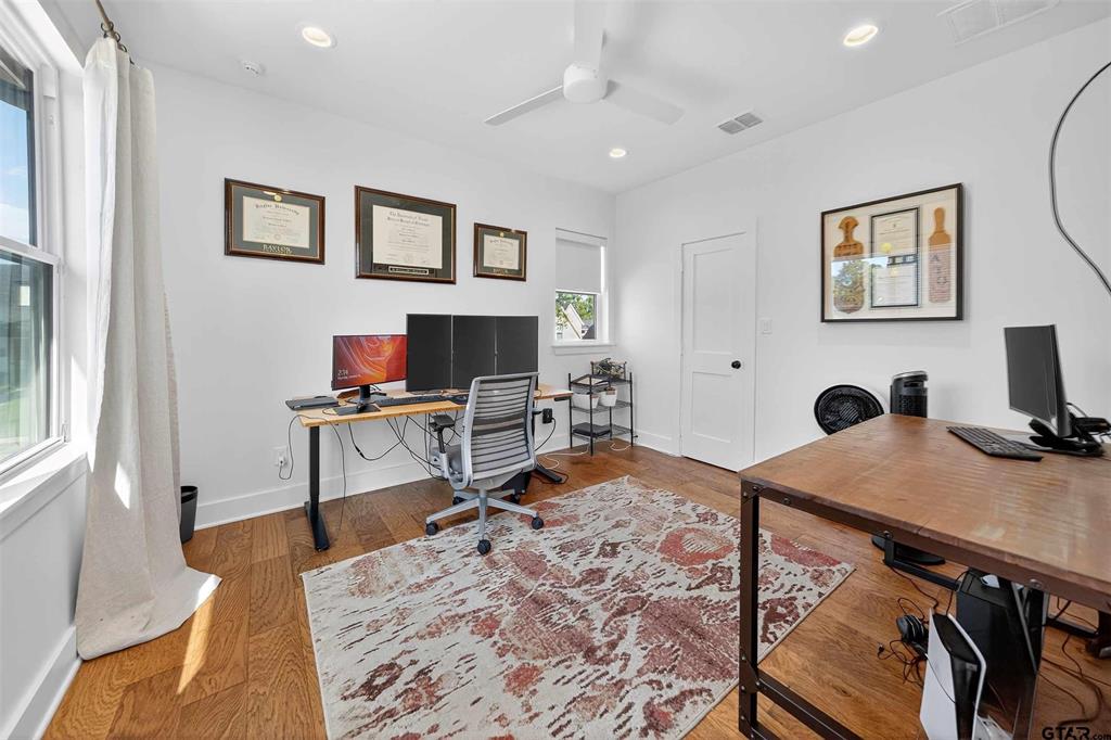 1572 Maple Lane Tyler, TX 75703 - Photo 27 of 40 a workspace with furniture and window