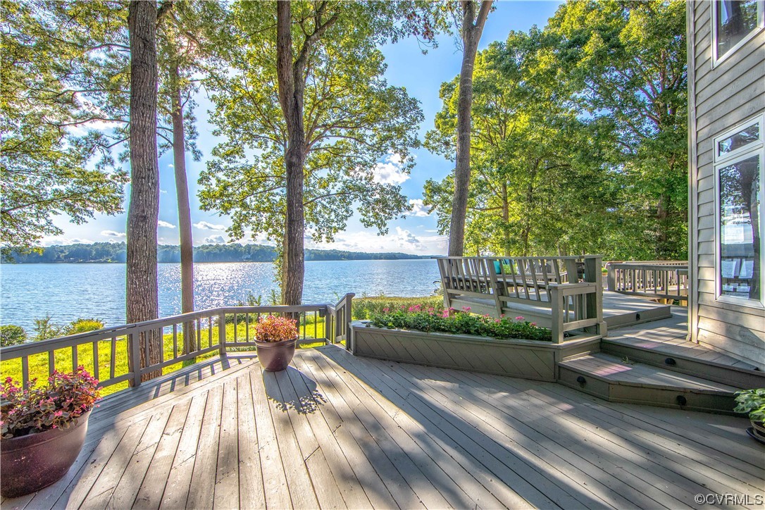4206 Winterberry Court Midlothian, VA 23112 - Photo 20 of 50 a view of a balcony with wooden floor