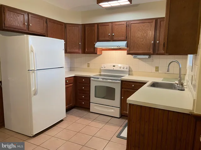 $534,900 | 2505 South Walter Reed Drive, Unit A, Arlington, VA 22206