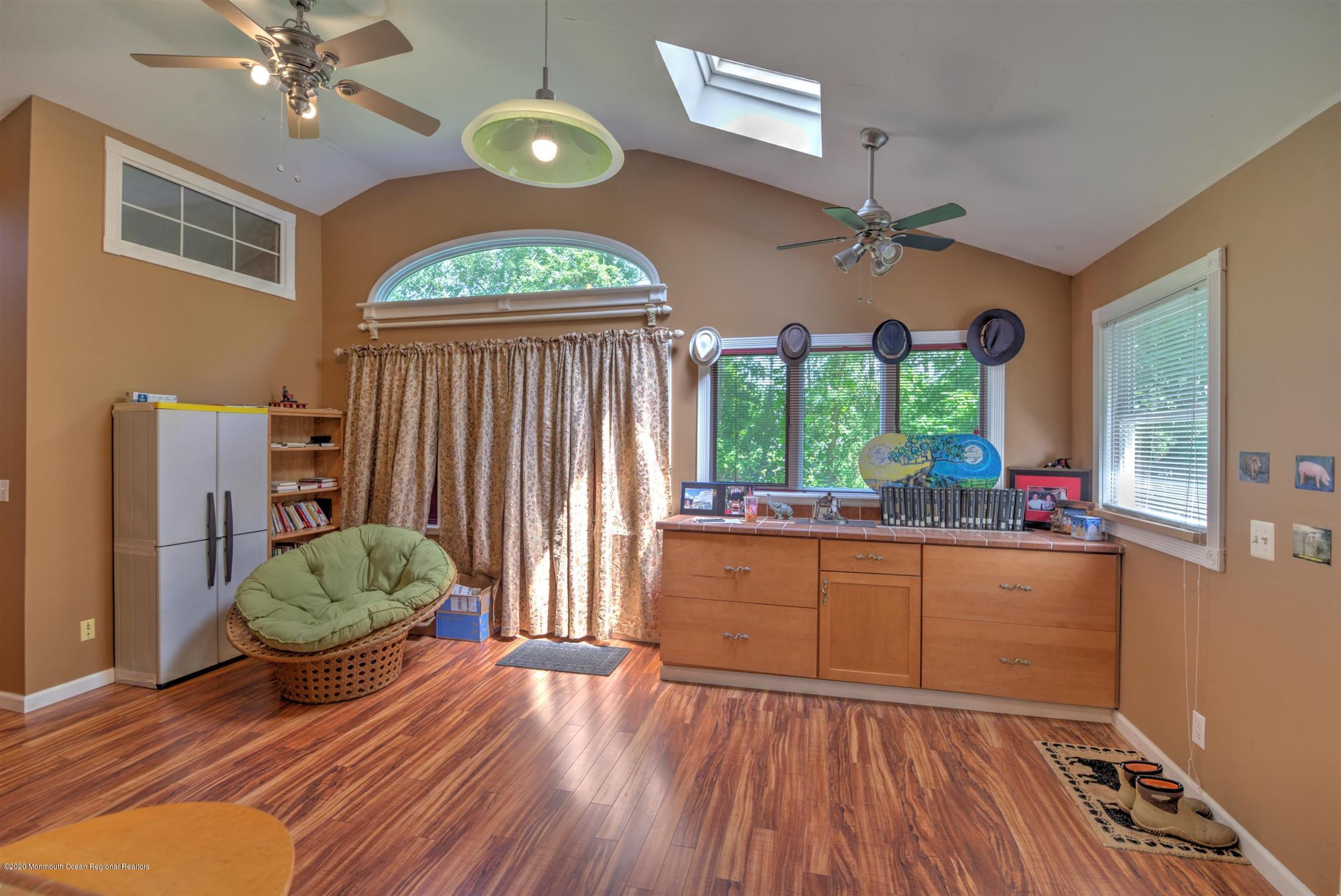 2 Doyle Road Matawan, NJ 07747 - Photo 8 of 38 Living Room