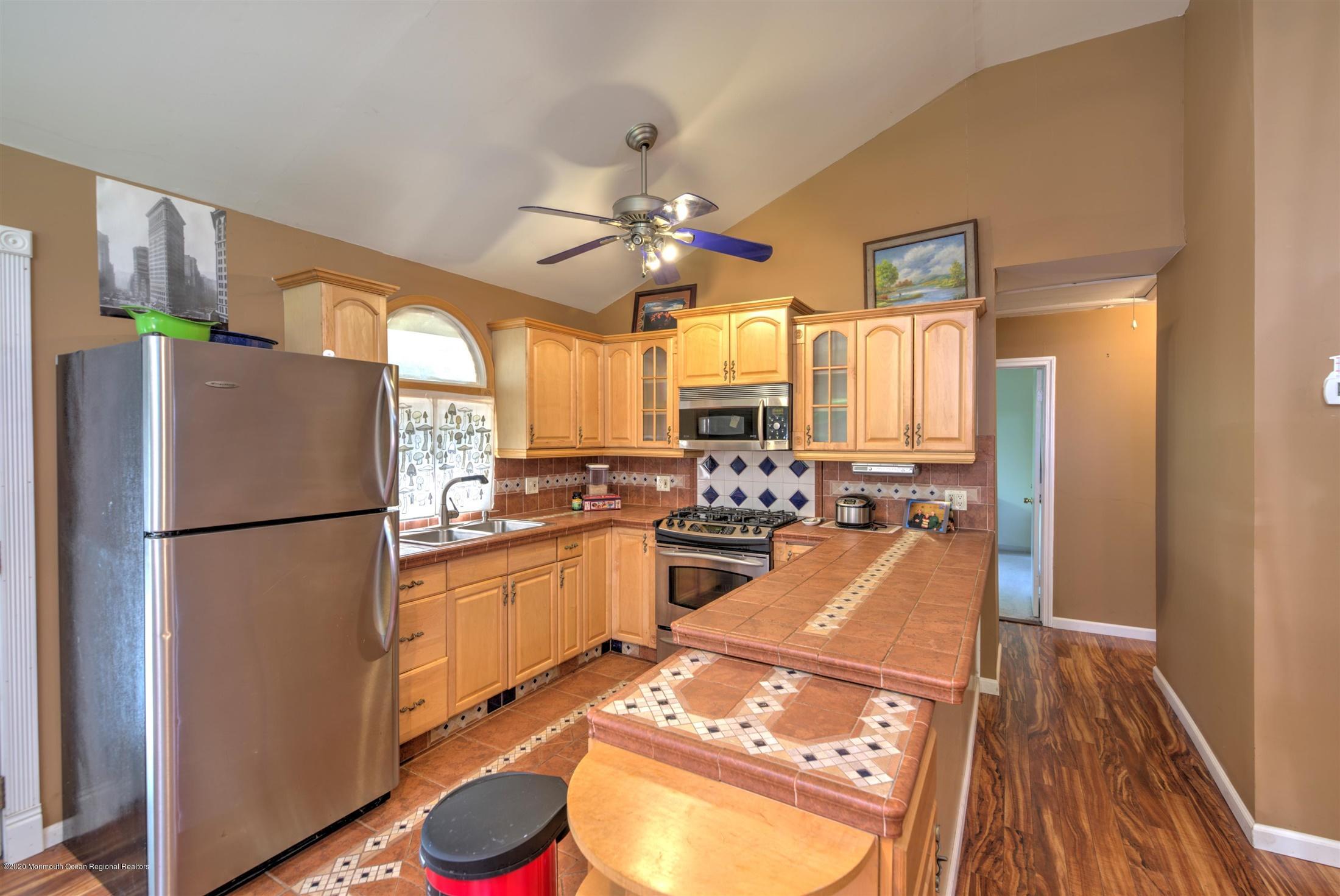 2 Doyle Road Matawan, NJ 07747 - Photo 10 of 38 Kitchen