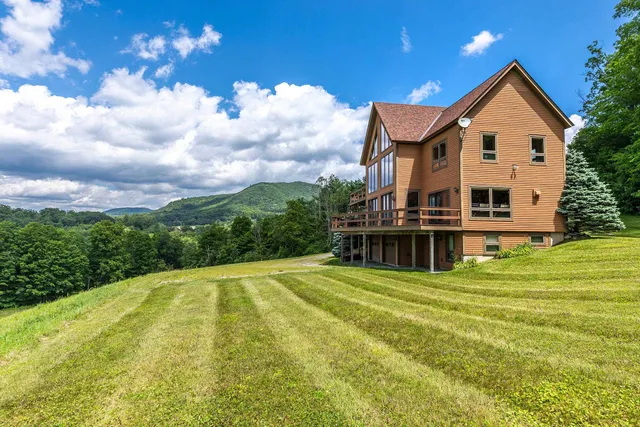 $1,050,000 | 3780 Danby Pawlet Road, Danby, VT 05761