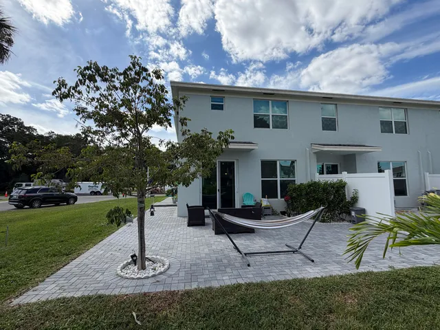 $3,800 | 4416 Hammock Grove Drive, Lake Worth, FL 33467