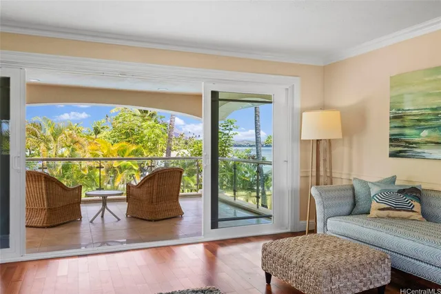 $2,690,000 | 5783 Kalanianaʻole Highway, Honolulu, HI 96821