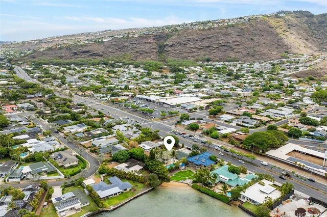 $2,690,000 | 5783 Kalanianaʻole Highway, Honolulu, HI 96821