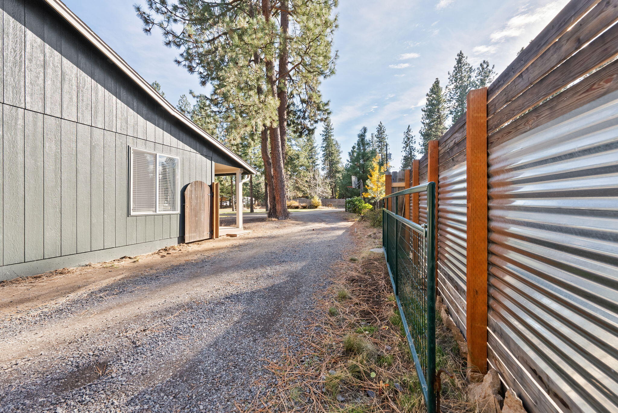 19276 Kiowa Road Bend, OR 97702 - Photo 38 of 46 76-web-or-mls-Riley Visuals-76