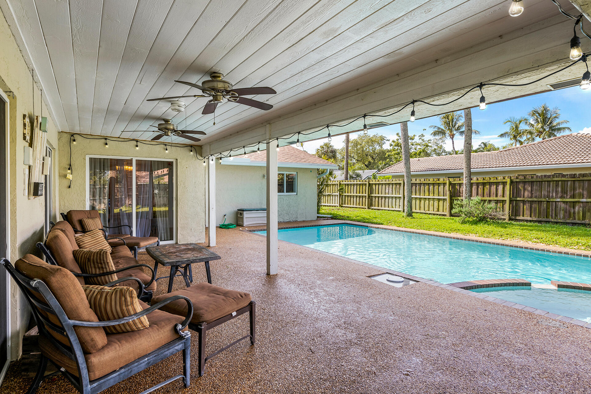 1498 West Royal Palm Road Boca Raton, FL 33486 - Photo 4 of 18 DSC_5147