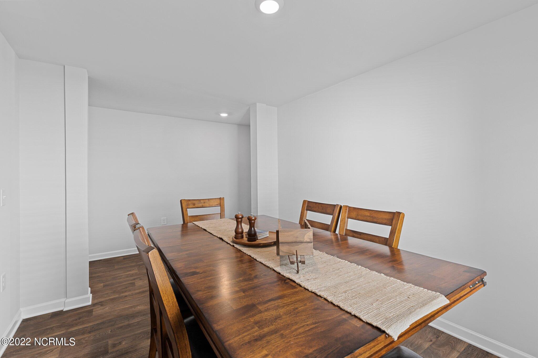 204 Gracie Farms Road New Bern, NC 28560 - Photo 8 of 43 21-web-or-mls-2I3A0009