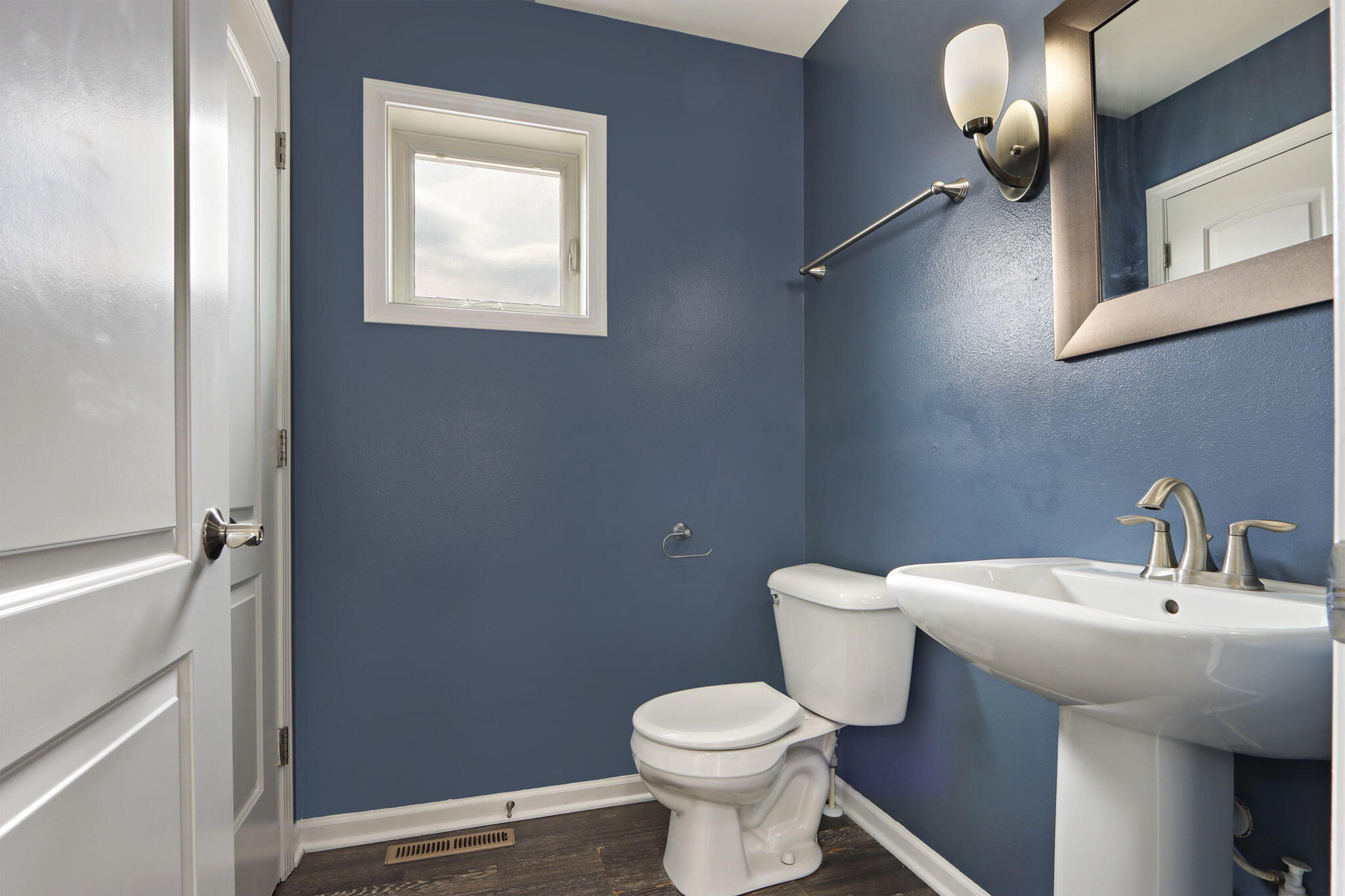 1172 Springbrook Drive Burlington, WI 53105 - Photo 12 of 40 Half Bath: main level