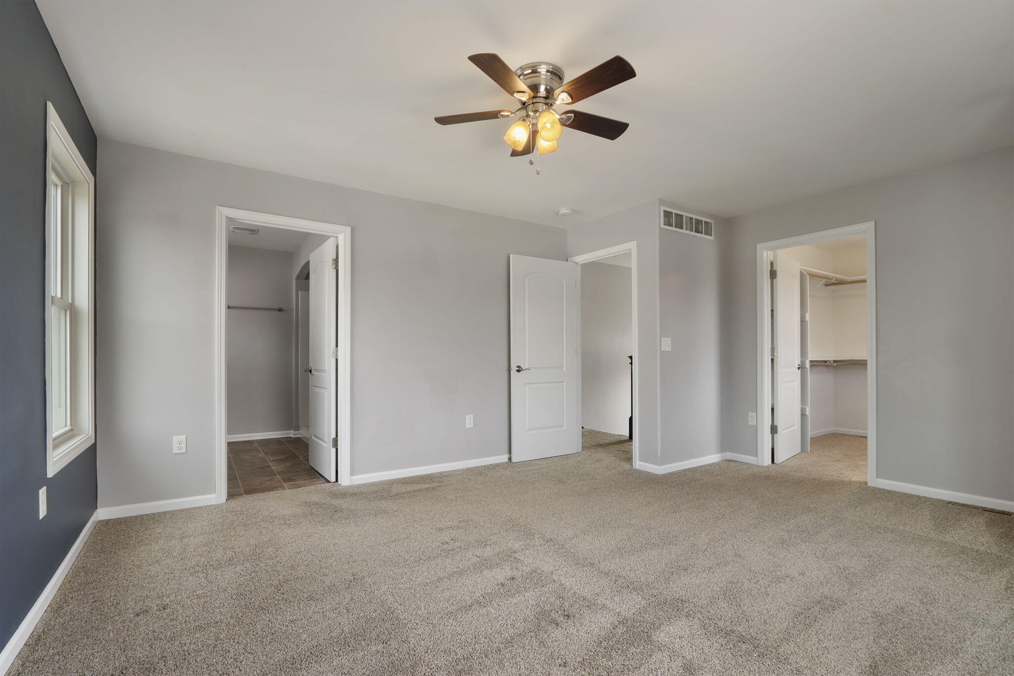 1172 Springbrook Drive Burlington, WI 53105 - Photo 14 of 40 Primary Bedroom