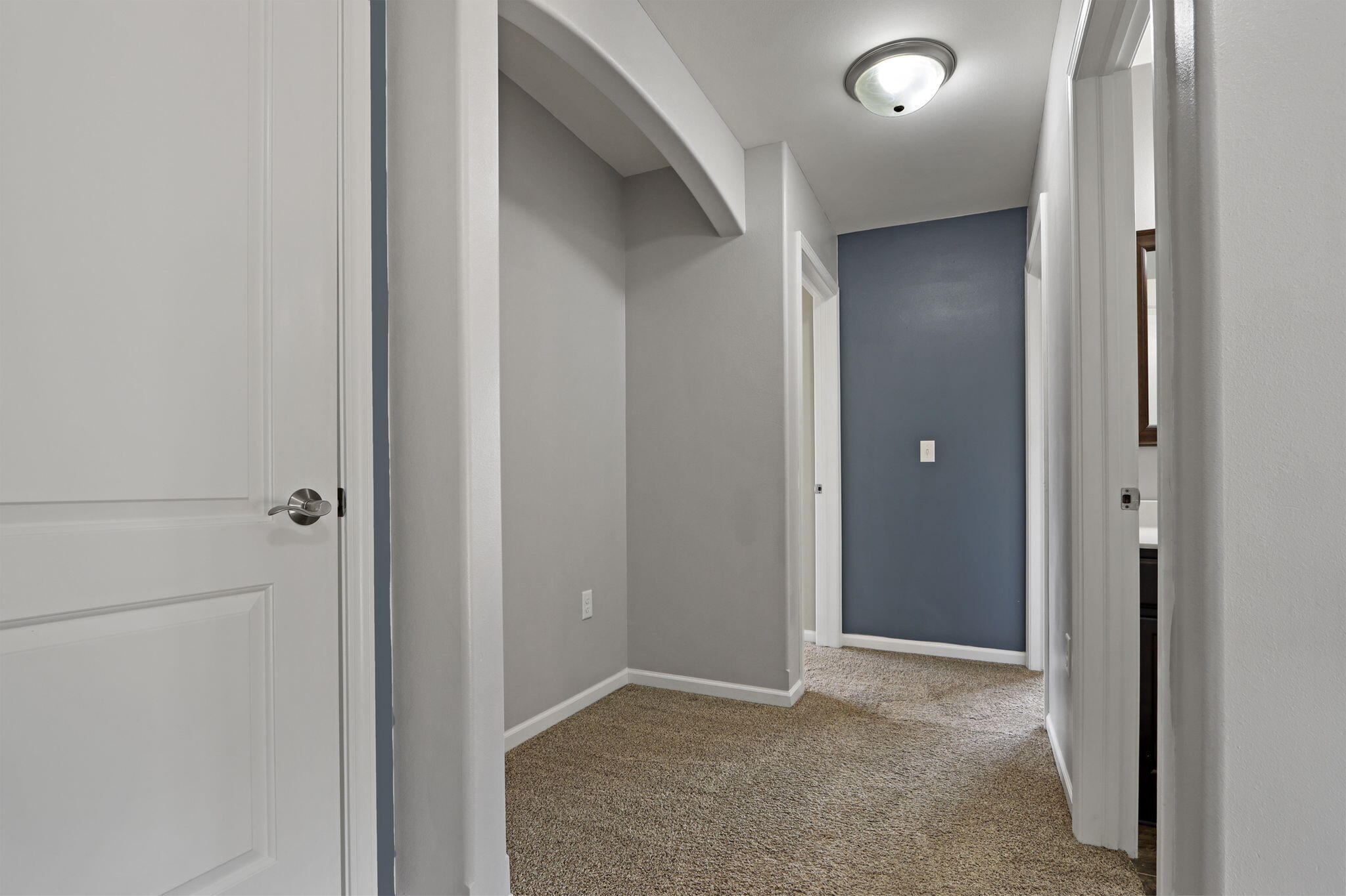 1172 Springbrook Drive Burlington, WI 53105 - Photo 24 of 40 Upstairs Hallway