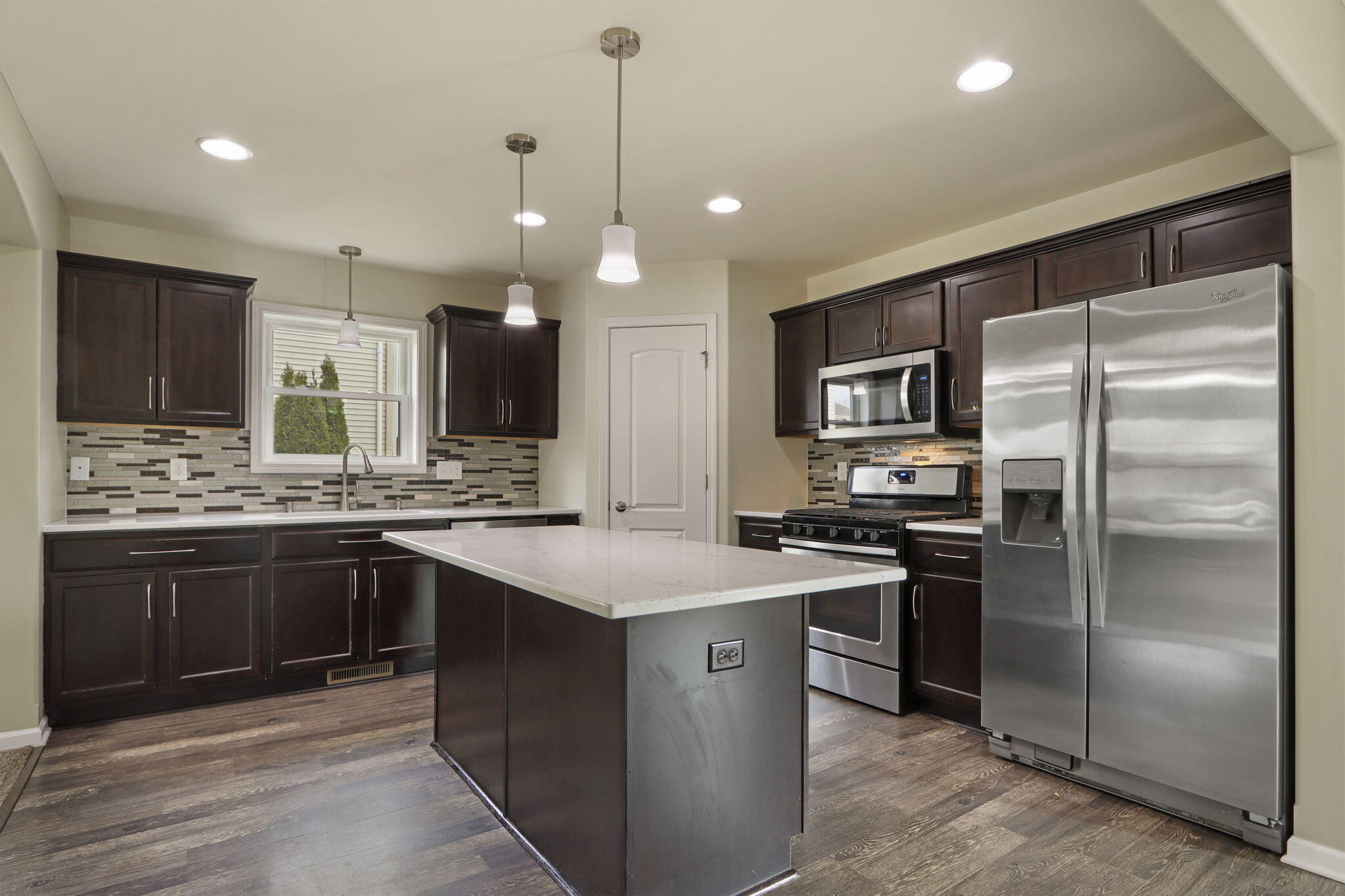 1172 Springbrook Drive Burlington, WI 53105 - Photo 7 of 40 Kitchen with Quartz countertops